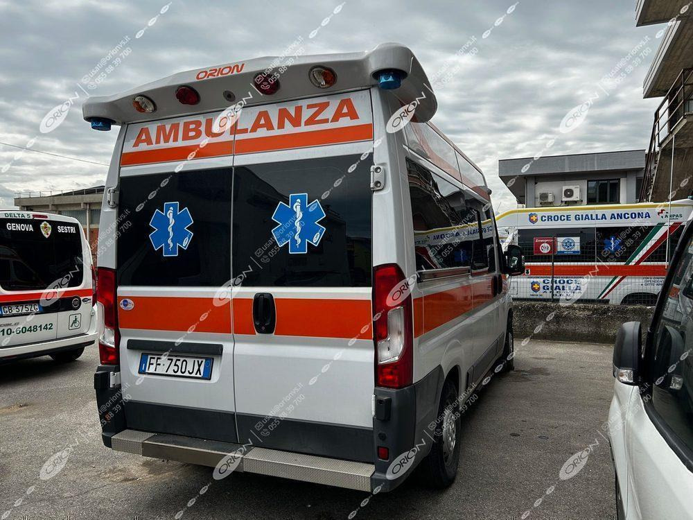 FIAT FIAT 290 DUCATO - Vozilo hitne pomoći: slika 2 FIAT FIAT 290 DUCATO - Vozilo hitne pomoći: slika 2