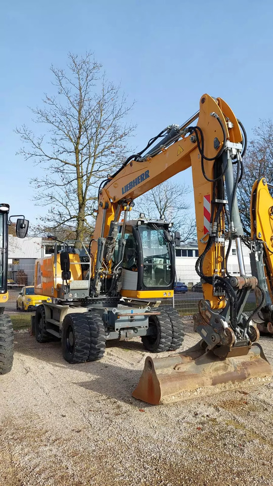 2013 Liebherr A 916 Litronic - Bager točkaš: slika 2 2013 Liebherr A 916 Litronic - Bager točkaš: slika 2