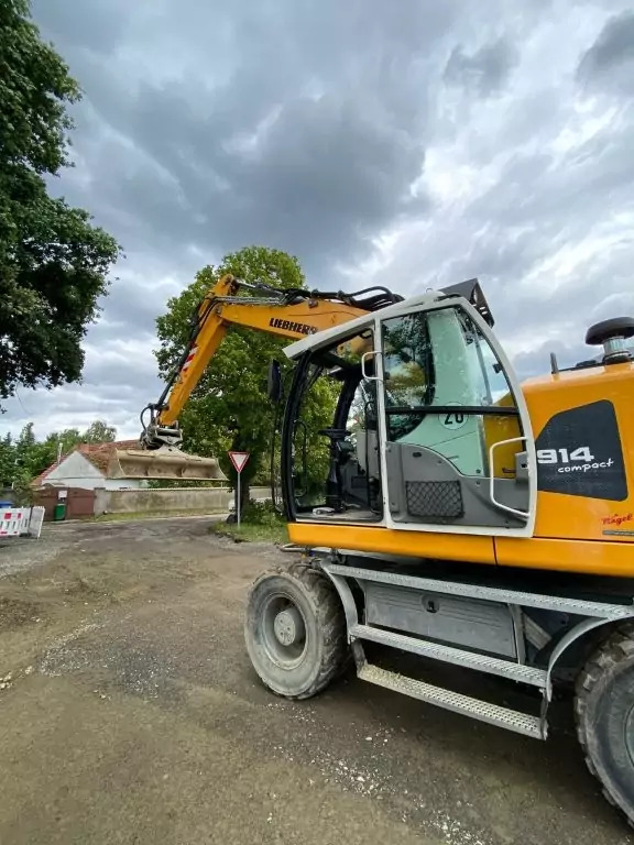 2019 Liebherr A 914 Compact - Bager točkaš: slika 2 2019 Liebherr A 914 Compact - Bager točkaš: slika 2
