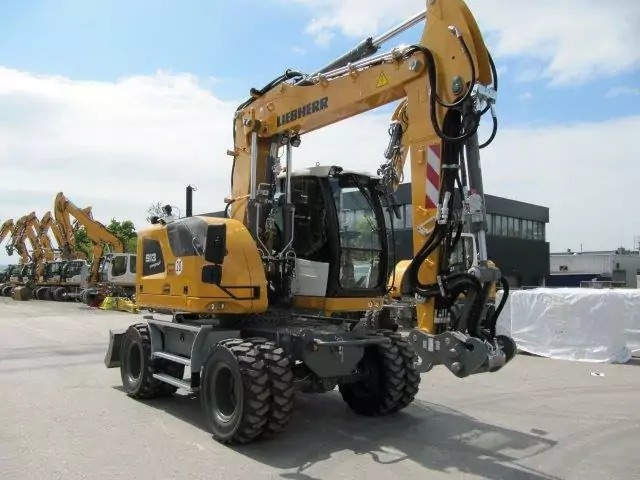 2022 Liebherr A 913 Compact G6.0-D - Bager točkaš: slika 2 2022 Liebherr A 913 Compact G6.0-D - Bager točkaš: slika 2