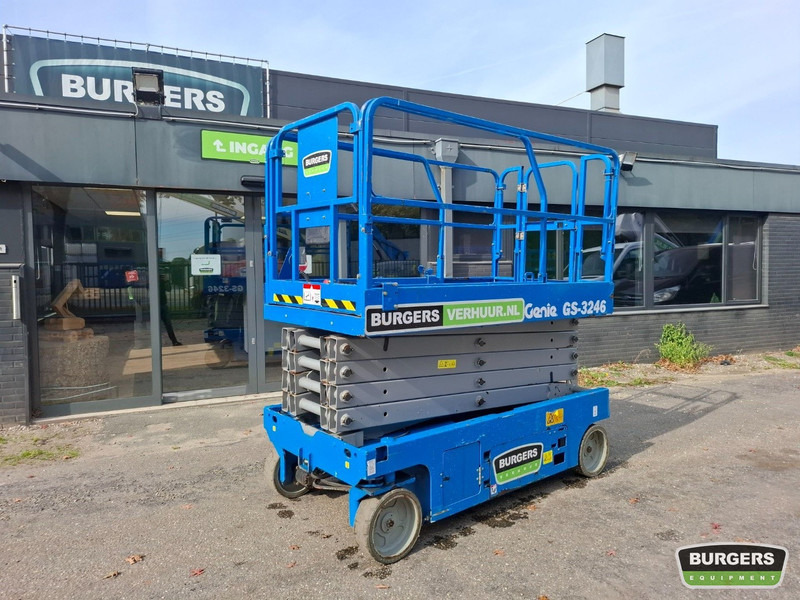 Genie GS3246 Nieuwe accus + lader - Lift u obliku makaza: slika 1 Genie GS3246 Nieuwe accus + lader - Lift u obliku makaza: slika 1