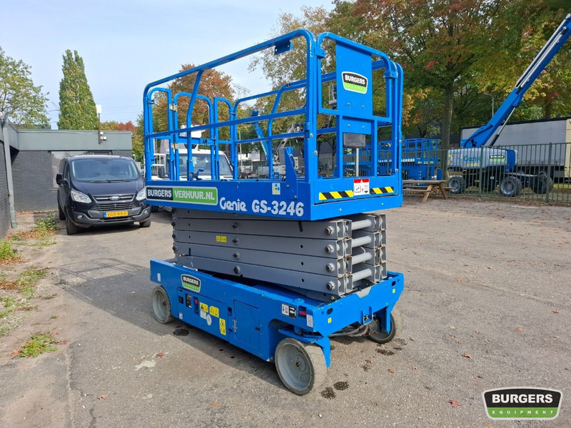 Genie GS3246 Nieuwe accus + lader - Lift u obliku makaza: slika 2 Genie GS3246 Nieuwe accus + lader - Lift u obliku makaza: slika 2