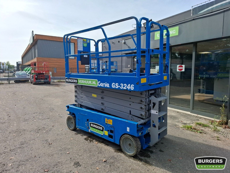 Genie GS3246 Nieuwe accus + lader - Lift u obliku makaza: slika 4 Genie GS3246 Nieuwe accus + lader - Lift u obliku makaza: slika 4