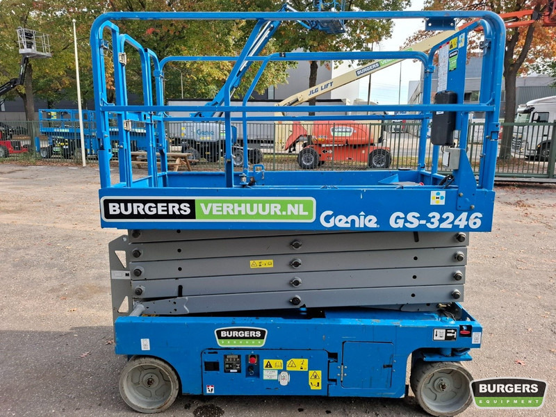 Genie GS3246 Nieuwe accus + lader - Lift u obliku makaza: slika 5 Genie GS3246 Nieuwe accus + lader - Lift u obliku makaza: slika 5