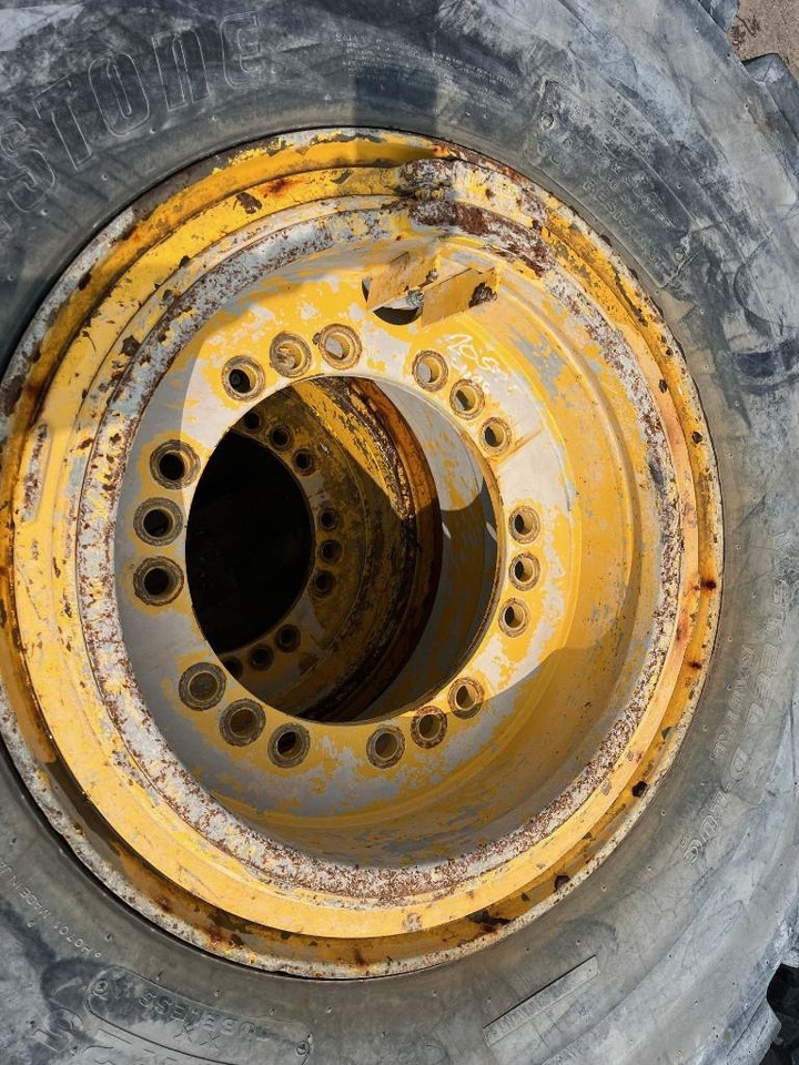Bridgestone 20,5-25 Volvo L120G , H  - Kompletan točak: slika 4 Bridgestone 20,5-25 Volvo L120G , H  - Kompletan točak: slika 4
