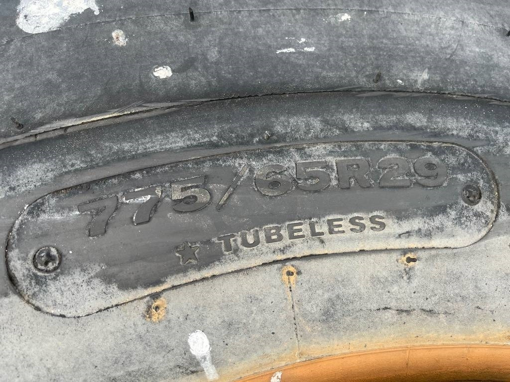 Bridgestone 775 /65 R29 Volvo L180 Wheels  - Kompletan točak: slika 2 Bridgestone 775 /65 R29 Volvo L180 Wheels  - Kompletan točak: slika 2