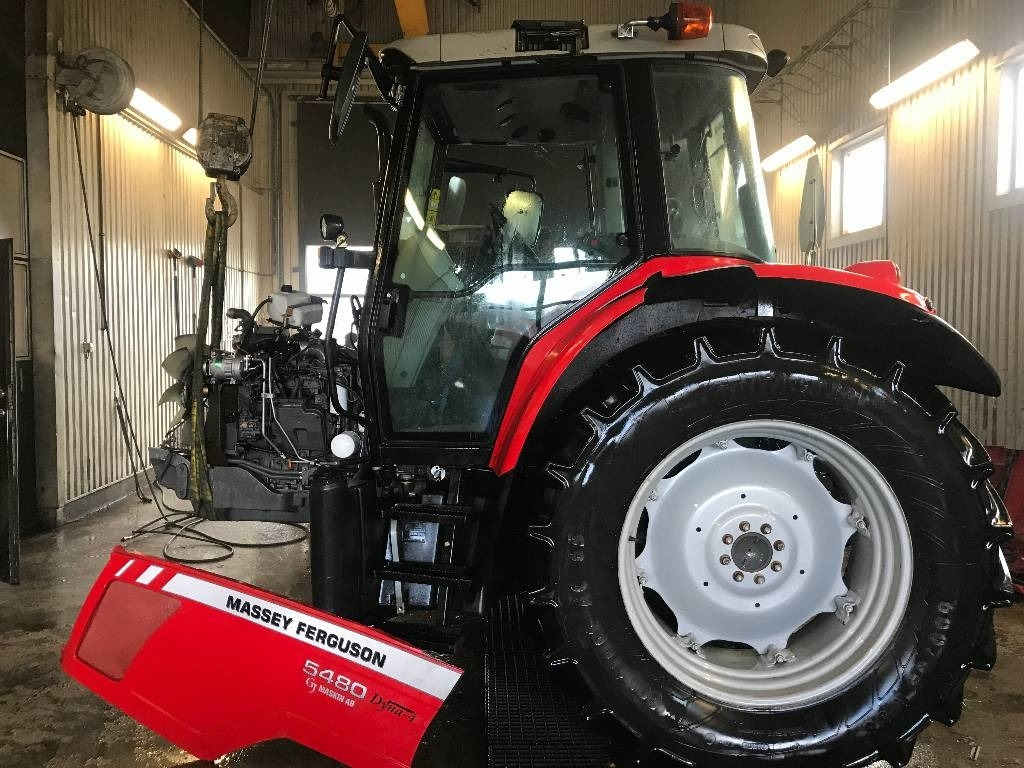 Massey Ferguson 5480 Dismantled for spare parts - Traktor: slika 1 Massey Ferguson 5480 Dismantled for spare parts - Traktor: slika 1