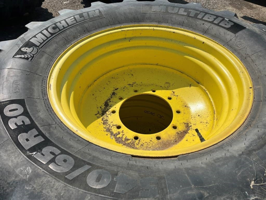Michelin 540/65R30 till John Deere 7430 - Guma za Poljoprivredna mašina: slika 4 Michelin 540/65R30 till John Deere 7430 - Guma za Poljoprivredna mašina: slika 4