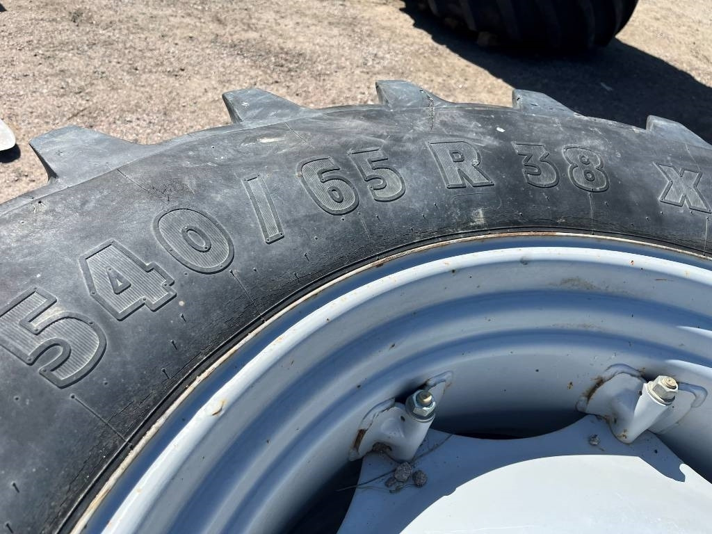 Michelin 540/65R38 till Massey Ferguson 6255 - Guma za Poljoprivredna mašina: slika 4 Michelin 540/65R38 till Massey Ferguson 6255 - Guma za Poljoprivredna mašina: slika 4