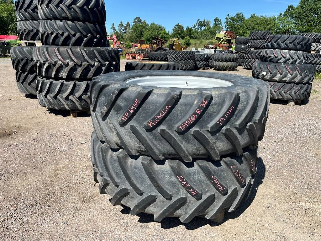 Michelin 540/65R38 till Massey Ferguson 6255 - Guma za Poljoprivredna mašina: slika 1 Michelin 540/65R38 till Massey Ferguson 6255 - Guma za Poljoprivredna mašina: slika 1