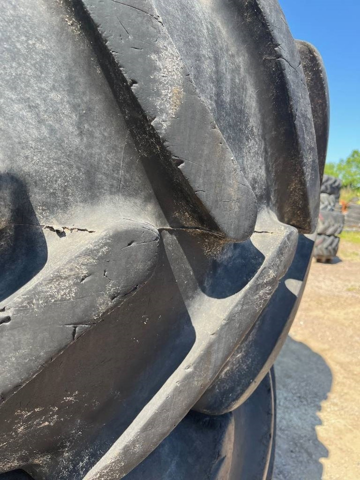 Michelin 650/65R38 520/65R28 till Case , MC Cormick  - Guma za Poljoprivredna mašina: slika 3 Michelin 650/65R38 520/65R28 till Case , MC Cormick  - Guma za Poljoprivredna mašina: slika 3