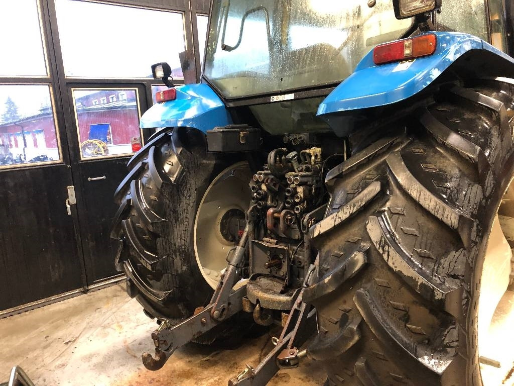 New Holland TS 110 Dismantled: only spare parts - Traktor: slika 3 New Holland TS 110 Dismantled: only spare parts - Traktor: slika 3