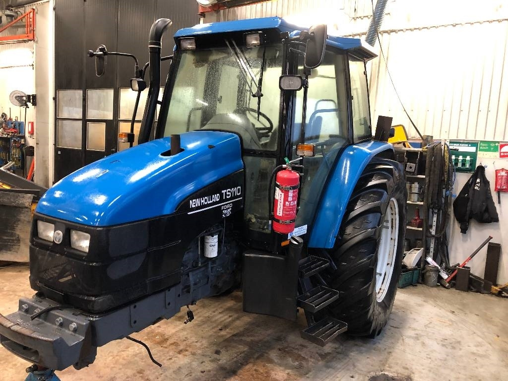 New Holland TS 110 Dismantled: only spare parts - Traktor: slika 4 New Holland TS 110 Dismantled: only spare parts - Traktor: slika 4