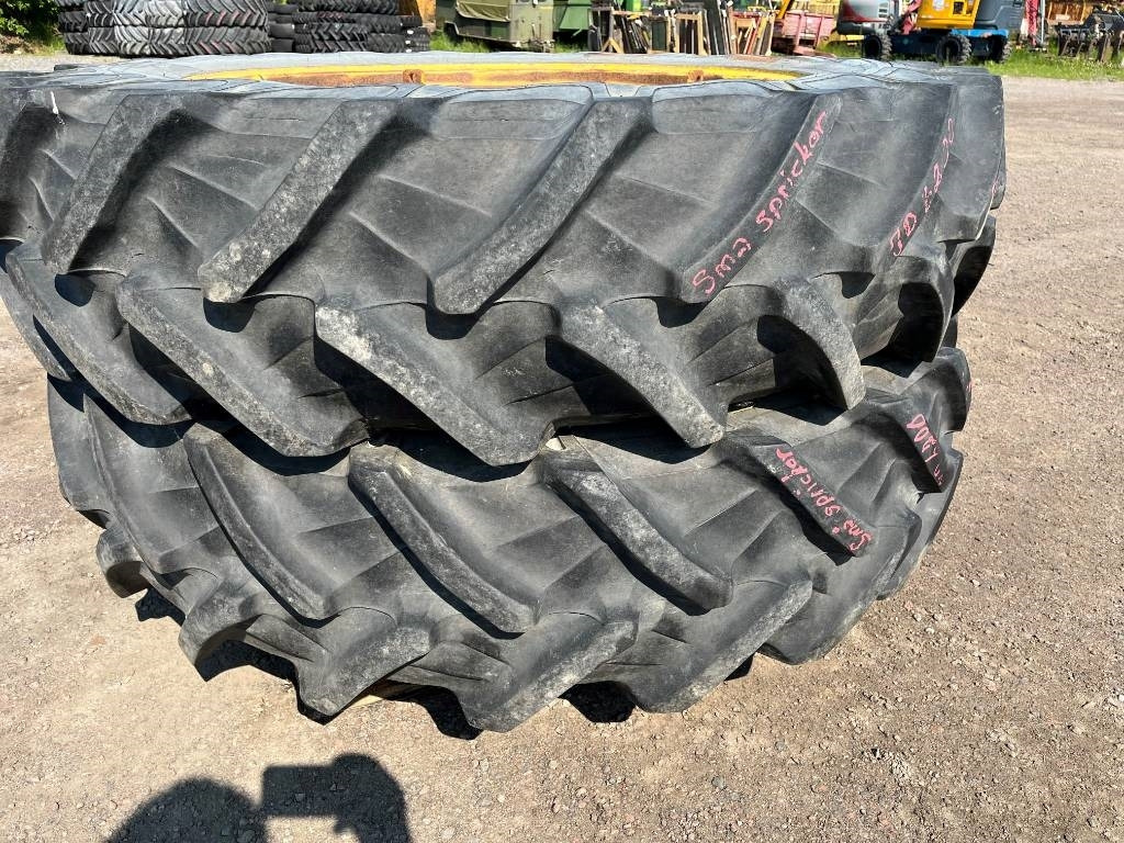 Pirelli 14,9R38 till John Deere - Guma za Poljoprivredna mašina: slika 1 Pirelli 14,9R38 till John Deere - Guma za Poljoprivredna mašina: slika 1