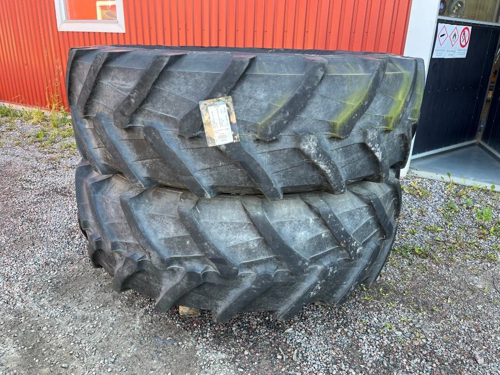 Trelleborg 520/85R38 till John Deere 7920 mfl - Guma za Poljoprivredna mašina: slika 1 Trelleborg 520/85R38 till John Deere 7920 mfl - Guma za Poljoprivredna mašina: slika 1