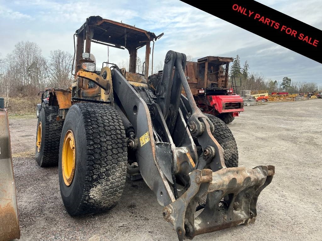 Volvo L 120 F Dismantled. Only specific spare parts  - Utovarivač točkaš: slika 1 Volvo L 120 F Dismantled. Only specific spare parts  - Utovarivač točkaš: slika 1