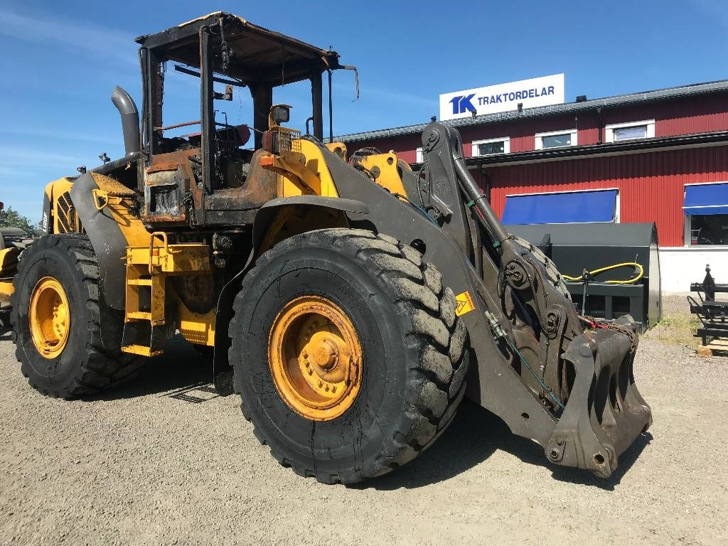 Volvo L 120 F Dismantled for parts - Utovarivač točkaš: slika 1 Volvo L 120 F Dismantled for parts - Utovarivač točkaš: slika 1