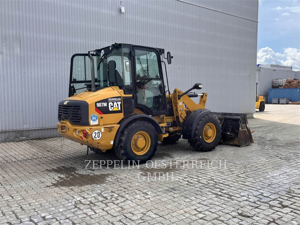 CAT 907M - Utovarivač točkaš: slika 3 CAT 907M - Utovarivač točkaš: slika 3