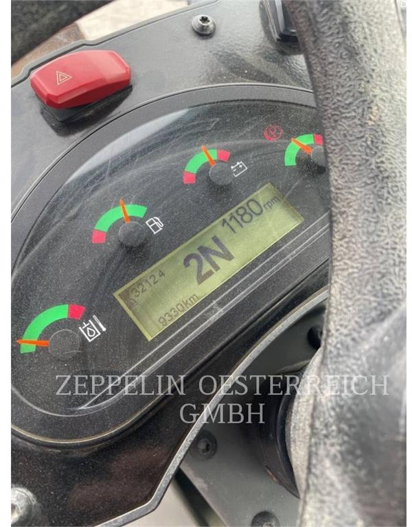 CAT 908M - Utovarivač točkaš: slika 5 CAT 908M - Utovarivač točkaš: slika 5