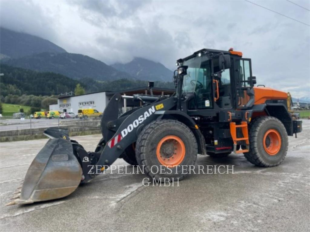 Doosan DL250-7 - Utovarivač točkaš: slika 1 Doosan DL250-7 - Utovarivač točkaš: slika 1