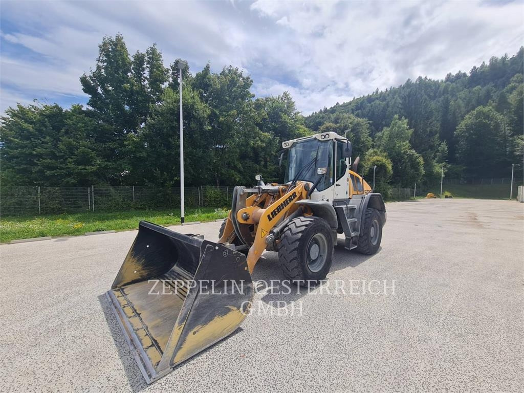 Liebherr L526 - Utovarivač točkaš: slika 1 Liebherr L526 - Utovarivač točkaš: slika 1