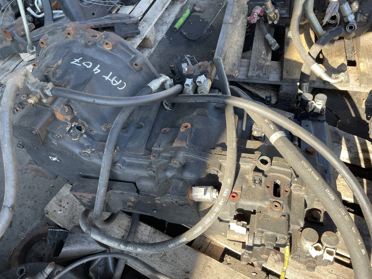 CAT CAterpillar TH407 - skrzynia biegów - Menjač za Poljoprivredna mašina: slika 1 CAT CAterpillar TH407 - skrzynia biegów - Menjač za Poljoprivredna mašina: slika 1