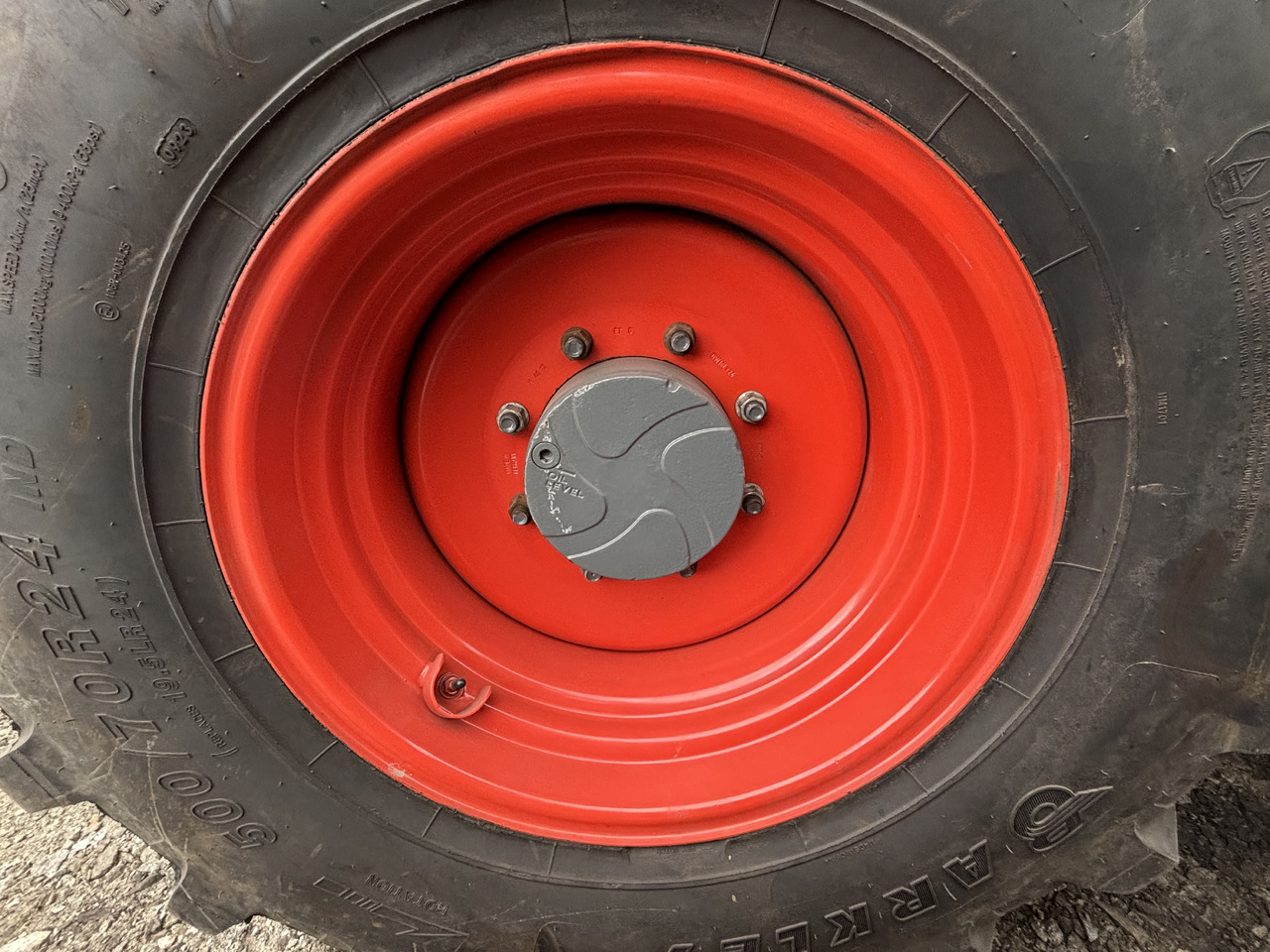 CLAAS Scorpion FELGA DW16Lx24 DW 16 L x 24 16x24 8 szpilek - Felna za Poljoprivredna mašina: slika 2 CLAAS Scorpion FELGA DW16Lx24 DW 16 L x 24 16x24 8 szpilek - Felna za Poljoprivredna mašina: slika 2