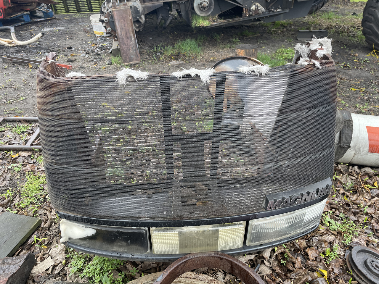 Case Magnum - grill kratka maski lampy - Rešetka za Poljoprivredna mašina: slika 1 Case Magnum - grill kratka maski lampy - Rešetka za Poljoprivredna mašina: slika 1