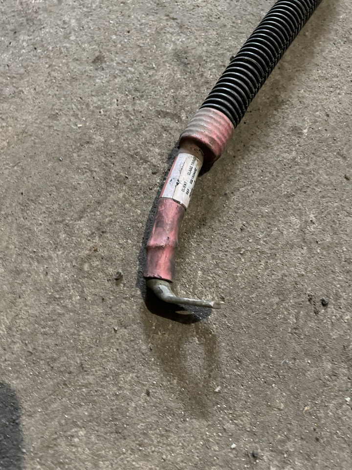 Claas Arion 550-520 650-620 - kabel przewód eletryczny alternator - rozrusznik 0021505462 - Kablovi/ Žičana oprema za Traktor: slika 2 Claas Arion 550-520 650-620 - kabel przewód eletryczny alternator - rozrusznik 0021505462 - Kablovi/ Žičana oprema za Traktor: slika 2