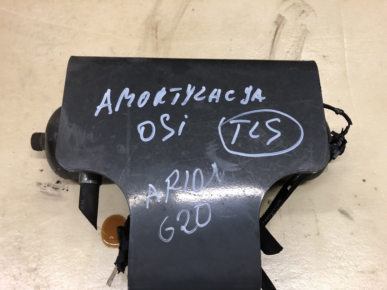 Claas Arion-amortyzacja osi/Claas Arion 620 - Suspenzija za Poljoprivredna mašina: slika 1 Claas Arion-amortyzacja osi/Claas Arion 620 - Suspenzija za Poljoprivredna mašina: slika 1