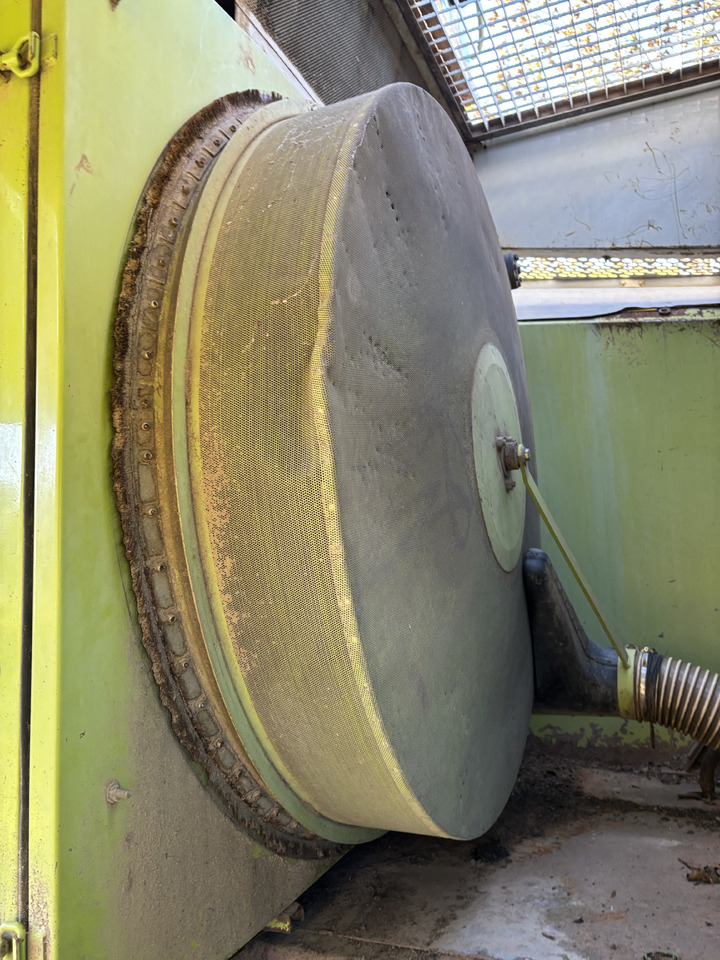 Claas Jaguar 820 840 860 Sprężarka Klimatyzacji 00 0625 999 1 0006259991 - Kompresor klima uređaja za Poljoprivredna mašina: slika 4 Claas Jaguar 820 840 860 Sprężarka Klimatyzacji 00 0625 999 1 0006259991 - Kompresor klima uređaja za Poljoprivredna mašina: slika 4