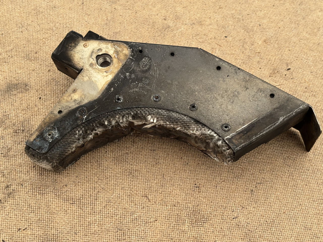 Claas Lexion 780 Izolacja Silnika Pokrywa Maska Obudowa Narożnik 00 0781 220 0 0007812200 - Zaptivka motora za Kombinovani kombajn: slika 2 Claas Lexion 780 Izolacja Silnika Pokrywa Maska Obudowa Narożnik 00 0781 220 0 0007812200 - Zaptivka motora za Kombinovani kombajn: slika 2