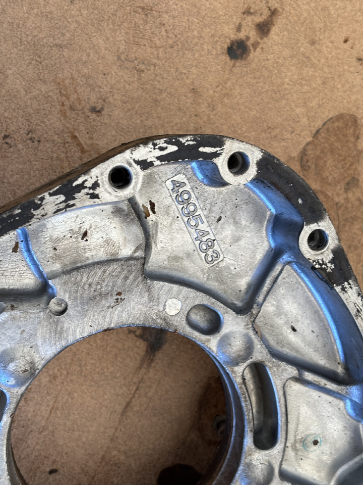 Cummins 6CT 6CT8.3 6C8.3 Obudowa koła zębatego Wałka rozrządu 4992991 4995483 - Bregasta osovina za Poljoprivredna mašina: slika 2 Cummins 6CT 6CT8.3 6C8.3 Obudowa koła zębatego Wałka rozrządu 4992991 4995483 - Bregasta osovina za Poljoprivredna mašina: slika 2