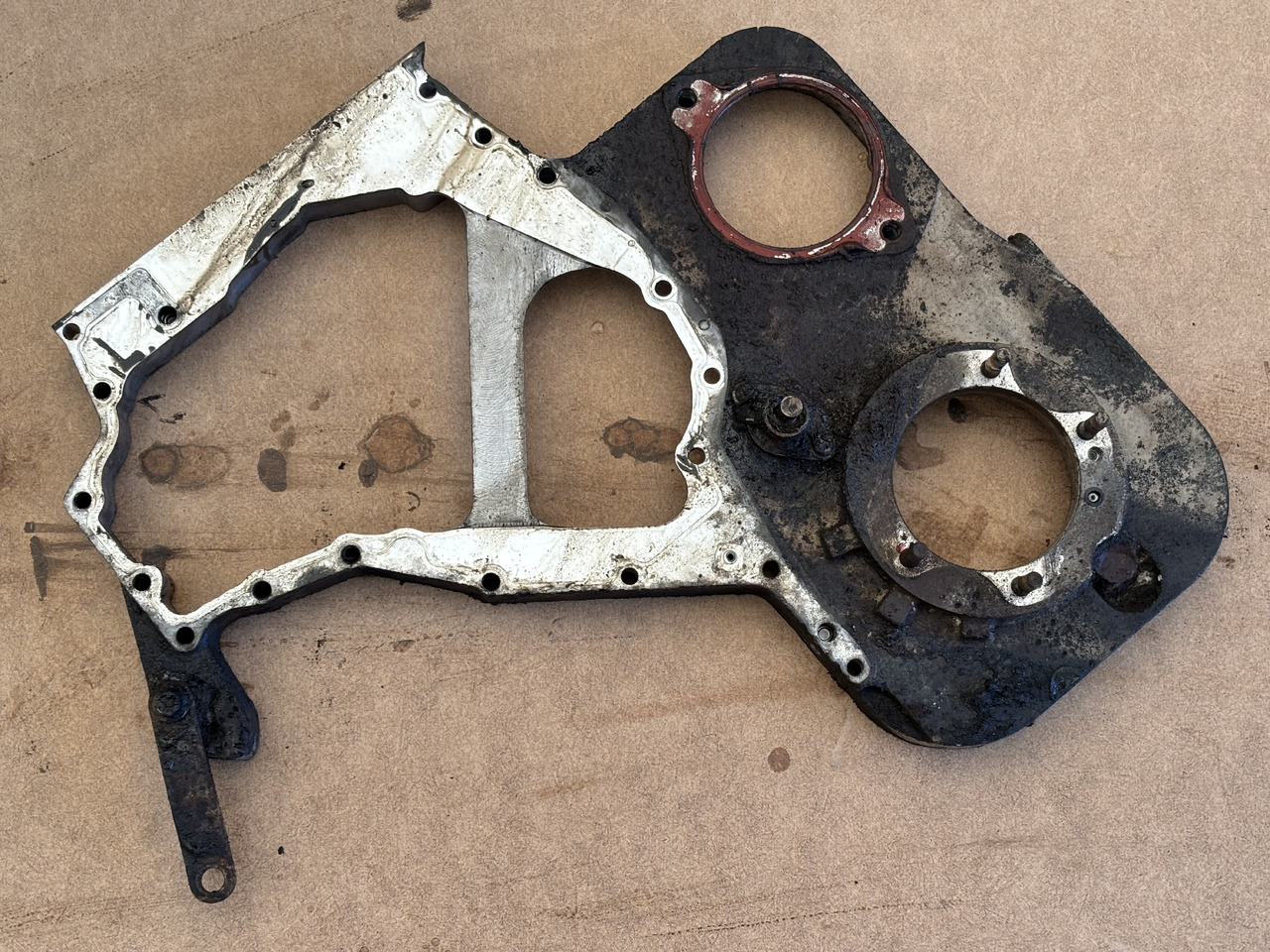 Cummins 6CT 6CT8.3 6C8.3 Obudowa koła zębatego Wałka rozrządu 4992991 4995483 - Bregasta osovina za Poljoprivredna mašina: slika 3 Cummins 6CT 6CT8.3 6C8.3 Obudowa koła zębatego Wałka rozrządu 4992991 4995483 - Bregasta osovina za Poljoprivredna mašina: slika 3