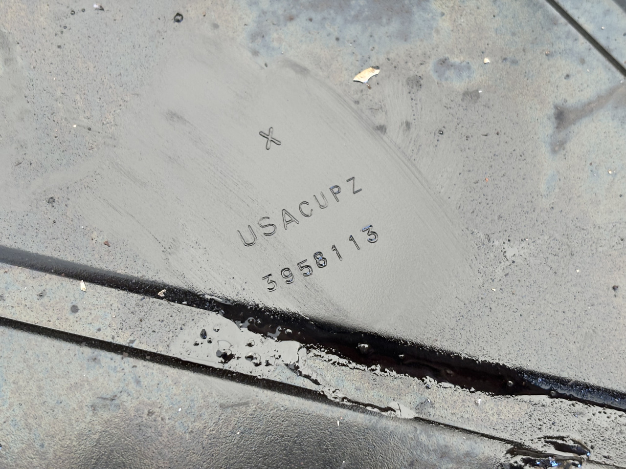 Cummins 6CT 6CT8.3 6C8.3 Pokrywa obudowy rozrządu 3958113 - Motor i delovi: slika 3 Cummins 6CT 6CT8.3 6C8.3 Pokrywa obudowy rozrządu 3958113 - Motor i delovi: slika 3