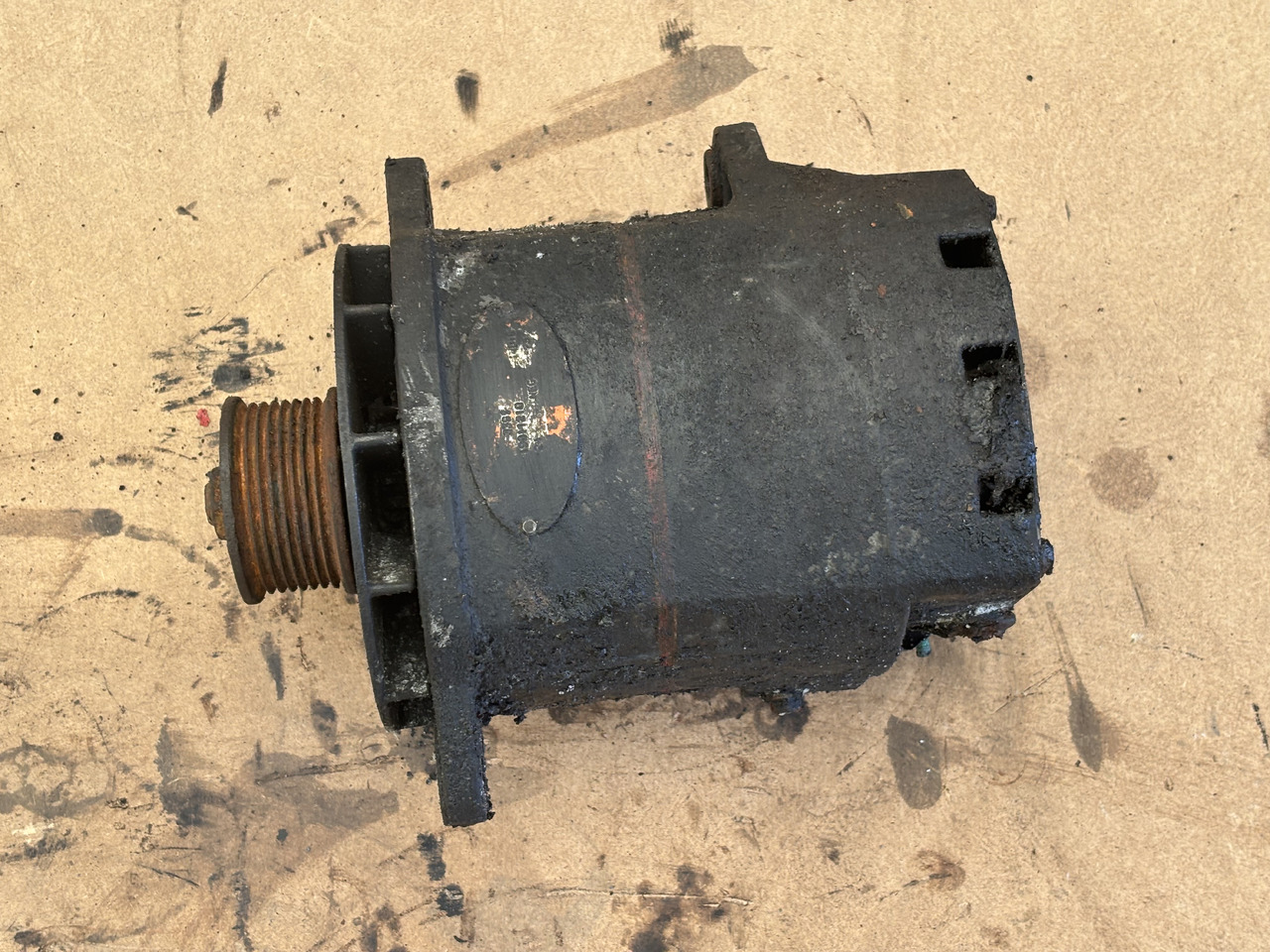 Cummins 8.3 6CT 6CTA 6CTAA Alternator 24V 75A USA REMY 19011210 - Alternator za Poljoprivredna mašina: slika 1 Cummins 8.3 6CT 6CTA 6CTAA Alternator 24V 75A USA REMY 19011210 - Alternator za Poljoprivredna mašina: slika 1