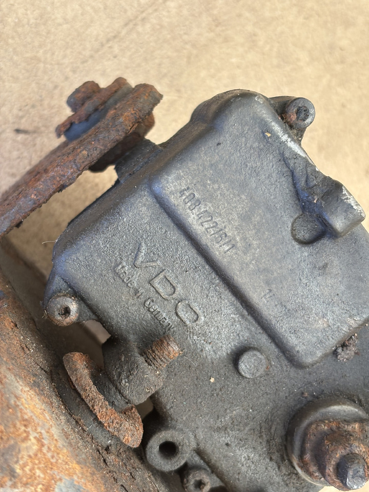 Cummins 8.3 6CT 6CTA 6CTAA Elektroniczny pedał gazu VDO 408.422/6/1 - Pedala: slika 1 Cummins 8.3 6CT 6CTA 6CTAA Elektroniczny pedał gazu VDO 408.422/6/1 - Pedala: slika 1