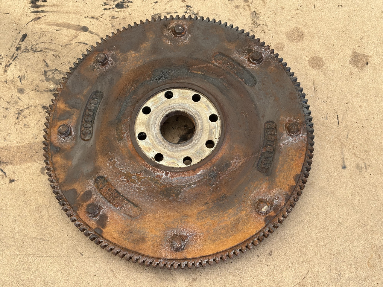 Cummins 8.3 6CT 6CTA 6CTAA Koło zamachowe 3993881 - Zamajac za Poljoprivredna mašina: slika 1 Cummins 8.3 6CT 6CTA 6CTAA Koło zamachowe 3993881 - Zamajac za Poljoprivredna mašina: slika 1