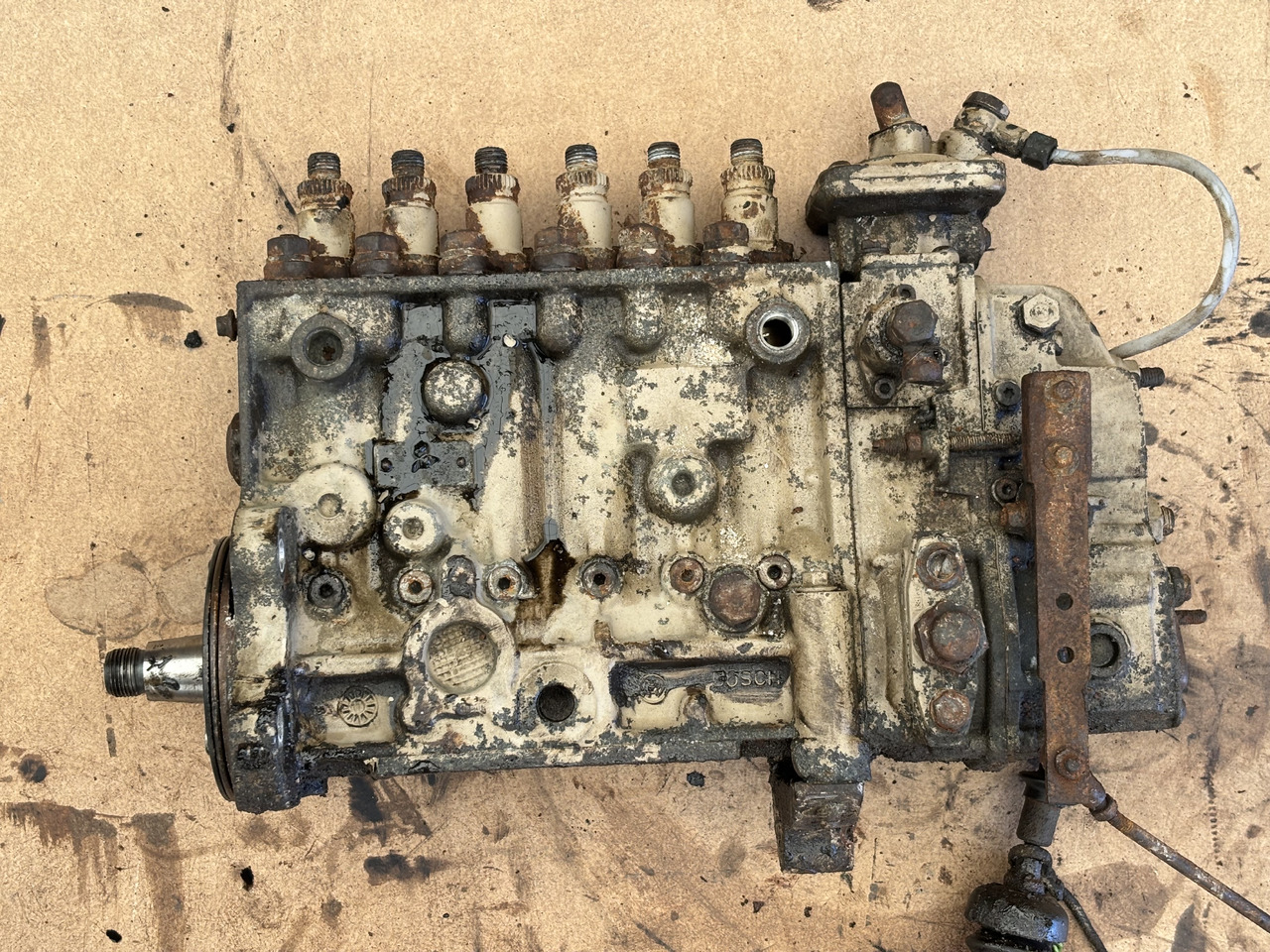 Cummins 8.3 6CT 6CTA 6CTAA Pompa paliwowa kompletna BOSCH 3934780 - Pumpa za gorivo: slika 1 Cummins 8.3 6CT 6CTA 6CTAA Pompa paliwowa kompletna BOSCH 3934780 - Pumpa za gorivo: slika 1