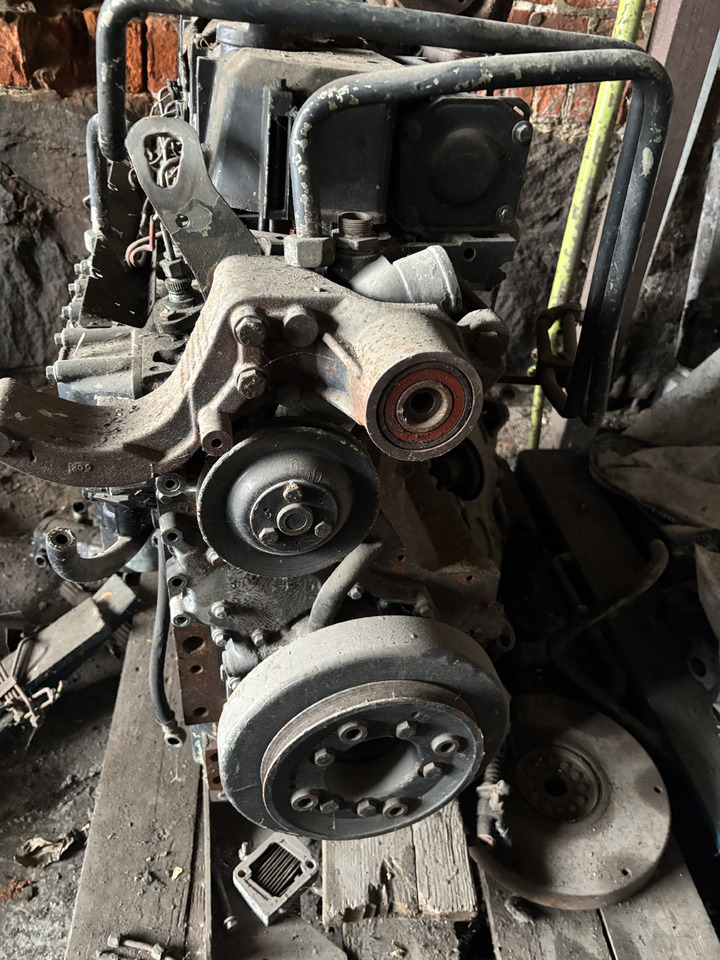 Deutz BF6M1013E Silnik Blok Pokrywa Obudowa Koło Zamachowe Miska Olejowa CZĘŚCI - Zamajac za Poljoprivredna mašina: slika 3 Deutz BF6M1013E Silnik Blok Pokrywa Obudowa Koło Zamachowe Miska Olejowa CZĘŚCI - Zamajac za Poljoprivredna mašina: slika 3