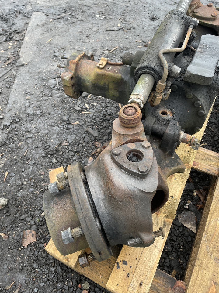 Fendt 209F - zwrotnica mostu przedniego prawa F260310020300 - Rukavac točka za Poljoprivredna mašina: slika 3 Fendt 209F - zwrotnica mostu przedniego prawa F260310020300 - Rukavac točka za Poljoprivredna mašina: slika 3