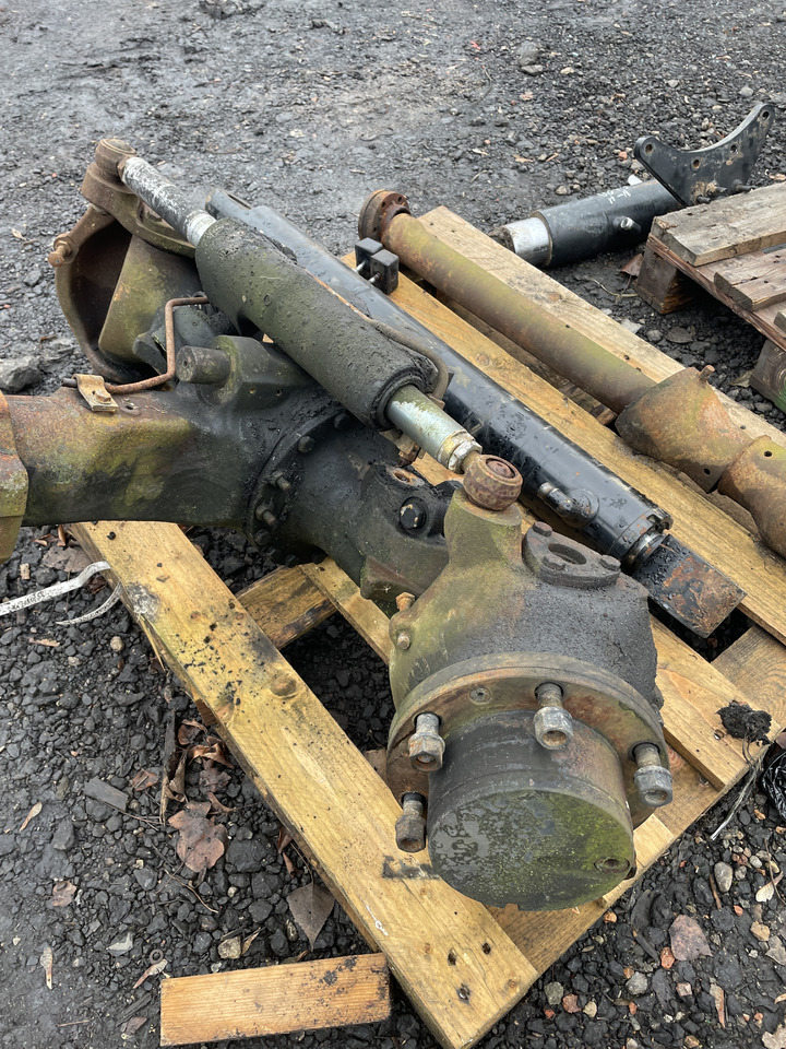 Fendt 209F - zwrotnica mostu przedniego prawa F260310020310 - Rukavac točka za Poljoprivredna mašina: slika 2 Fendt 209F - zwrotnica mostu przedniego prawa F260310020310 - Rukavac točka za Poljoprivredna mašina: slika 2