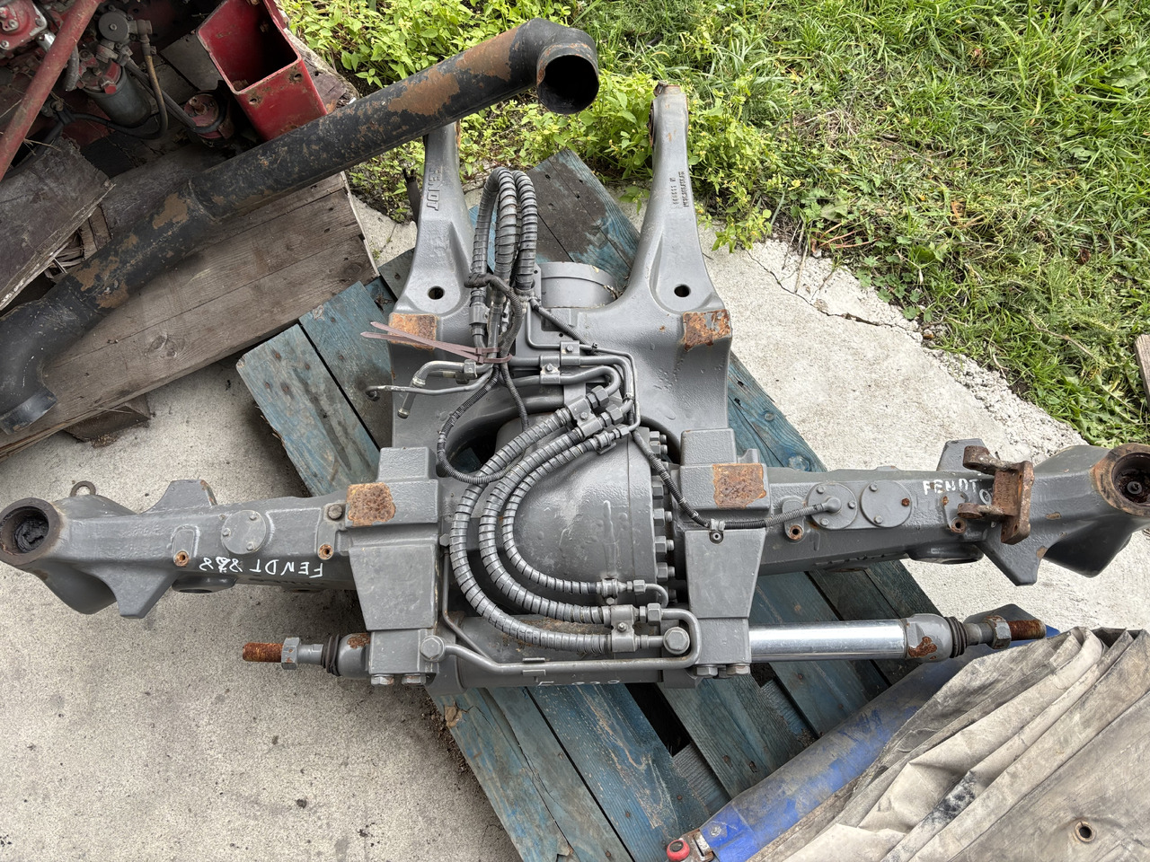 Fendt 828 Obudowa Osi Łuk Osi 755/137 F835300020180 F835300020160 E835300020012 - Zadnja osovina za Poljoprivredna mašina: slika 1 Fendt 828 Obudowa Osi Łuk Osi 755/137 F835300020180 F835300020160 E835300020012 - Zadnja osovina za Poljoprivredna mašina: slika 1