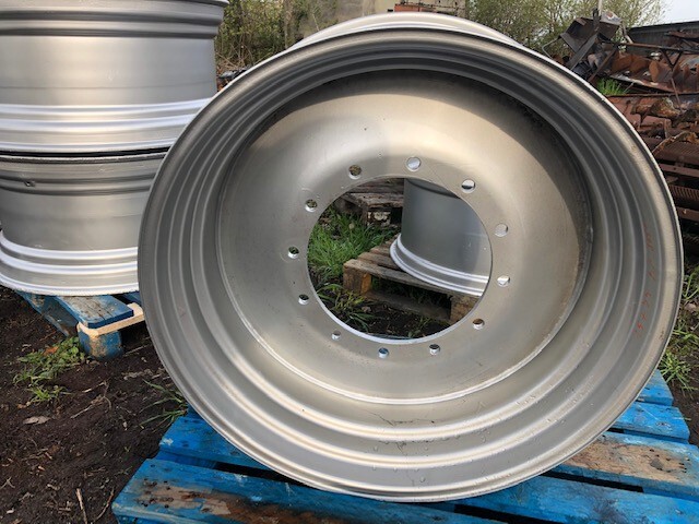 Fendt 926-936 , massey Ferguson 8650-8690 Felga 15x34 - Felna za Poljoprivredna mašina: slika 1 Fendt 926-936 , massey Ferguson 8650-8690 Felga 15x34 - Felna za Poljoprivredna mašina: slika 1