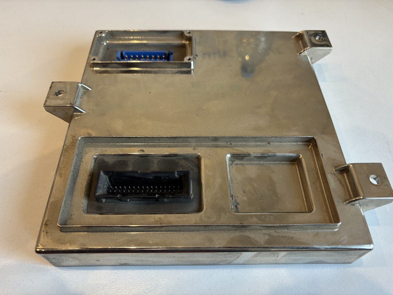 Fiat New Holland G170 G190 G210 G240 - sterownik silnika ECU 86512103 86013117 86025963 - Upravljačka jedinica za Poljoprivredna mašina: slika 4 Fiat New Holland G170 G190 G210 G240 - sterownik silnika ECU 86512103 86013117 86025963 - Upravljačka jedinica za Poljoprivredna mašina: slika 4