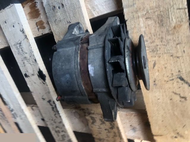 Ford t2 703f 6015 aaa Alternator - Alternator za Poljoprivredna mašina: slika 1 Ford t2 703f 6015 aaa Alternator - Alternator za Poljoprivredna mašina: slika 1