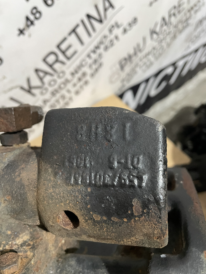 JCB FAstrac - obudowa środkowa skrzyni biegów - Menjač i delovi za Traktor: slika 3 JCB FAstrac - obudowa środkowa skrzyni biegów - Menjač i delovi za Traktor: slika 3