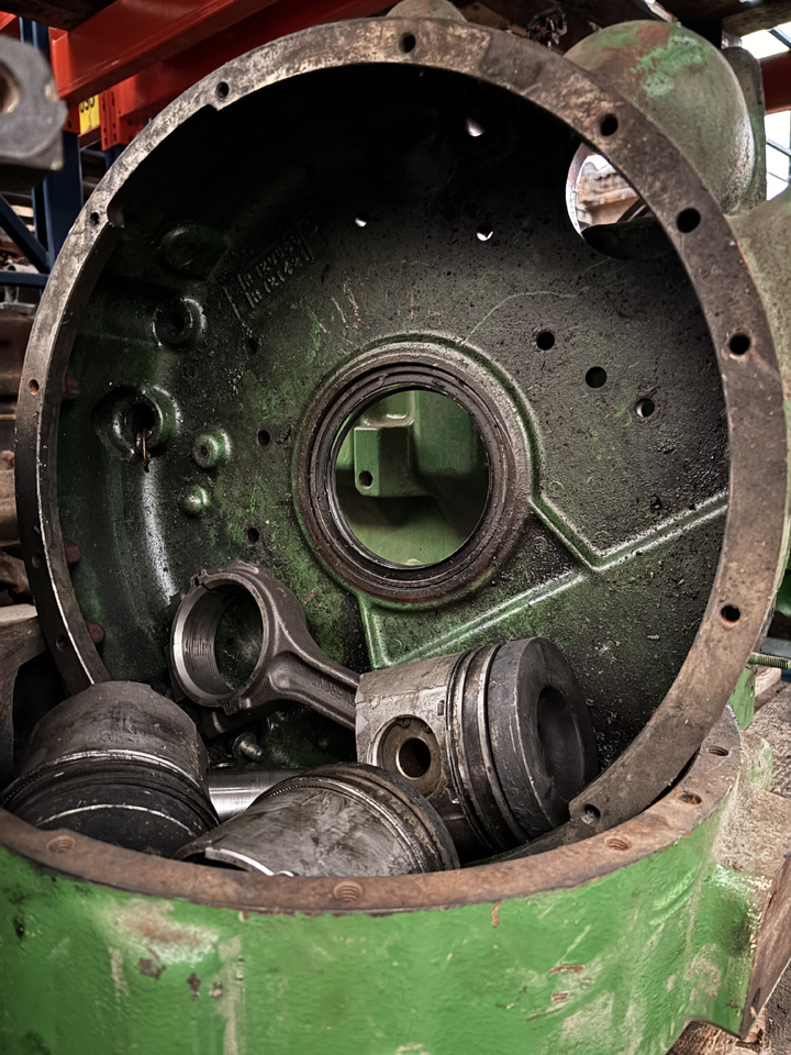 John Deere 4039TF 4045 R116195 R11619 R121421 Blok Silnika Tłoki Obudowa Koła Zamachowego CZĘŚCI - Cilindar blok za Poljoprivredna mašina: slika 5 John Deere 4039TF 4045 R116195 R11619 R121421 Blok Silnika Tłoki Obudowa Koła Zamachowego CZĘŚCI - Cilindar blok za Poljoprivredna mašina: slika 5