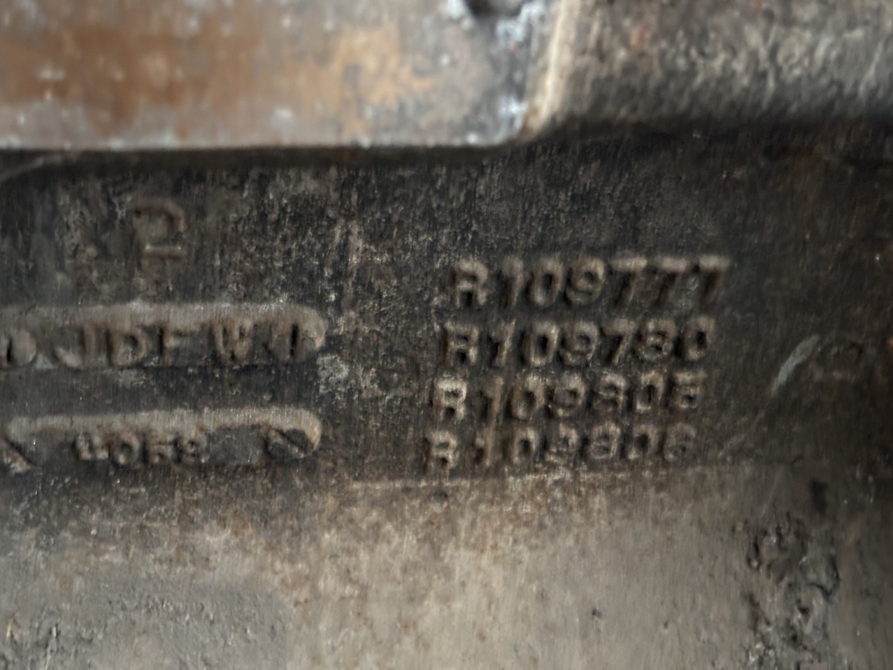 John Deere 6076 R109777 R109780 R109805 R109806 Cylinder Tłoki CZĘŚCI - Cilindar blok za Poljoprivredna mašina: slika 2 John Deere 6076 R109777 R109780 R109805 R109806 Cylinder Tłoki CZĘŚCI - Cilindar blok za Poljoprivredna mašina: slika 2