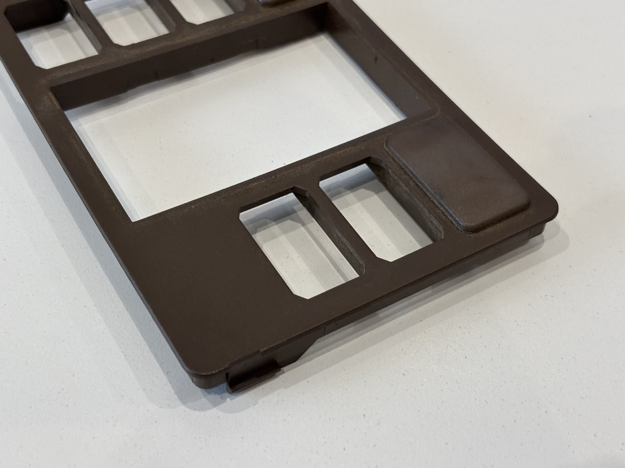 John Deere 6110 6210 Płytka Obudowa Ramka L113568 - Kabina i enterijer za Poljoprivredna mašina: slika 3 John Deere 6110 6210 Płytka Obudowa Ramka L113568 - Kabina i enterijer za Poljoprivredna mašina: slika 3